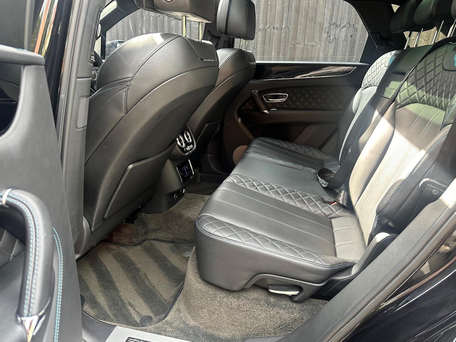 Used Bentley Bentayga 2017 for sale - 76714329: Photo 13