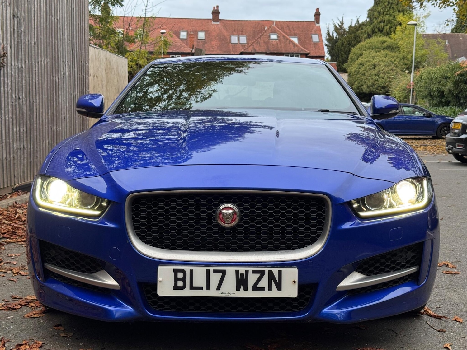 Used Jaguar XE 2017 for sale - 76377743: Photo 4
