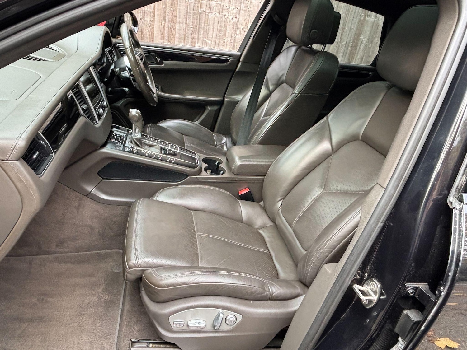 Used Porsche Macan 2014 for sale - 76380712: Photo 16