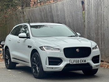 Used Jaguar F-Pace 2018 for sale - 76109500: Photo