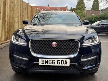 Used Jaguar F-Pace 2016 for sale - 77242825: Photo