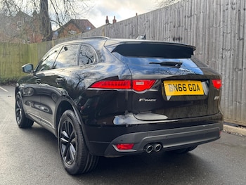 Used Jaguar F-Pace 2016 for sale - 77242825: Photo