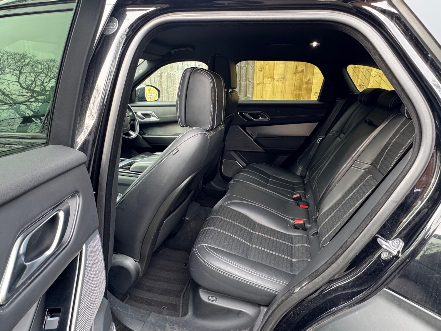 Used Land Rover Range Rover Velar 2018 for sale - 77597648: Photo 12