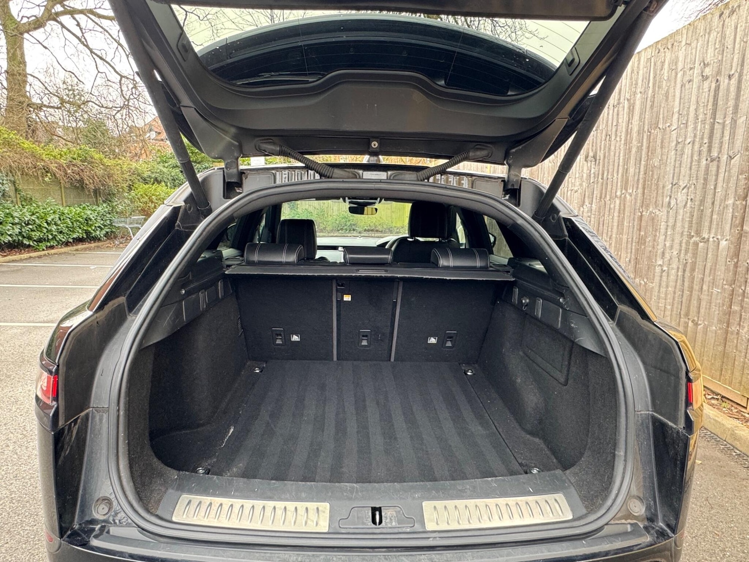 Used Land Rover Range Rover Velar 2018 for sale - 77597648: Photo 16