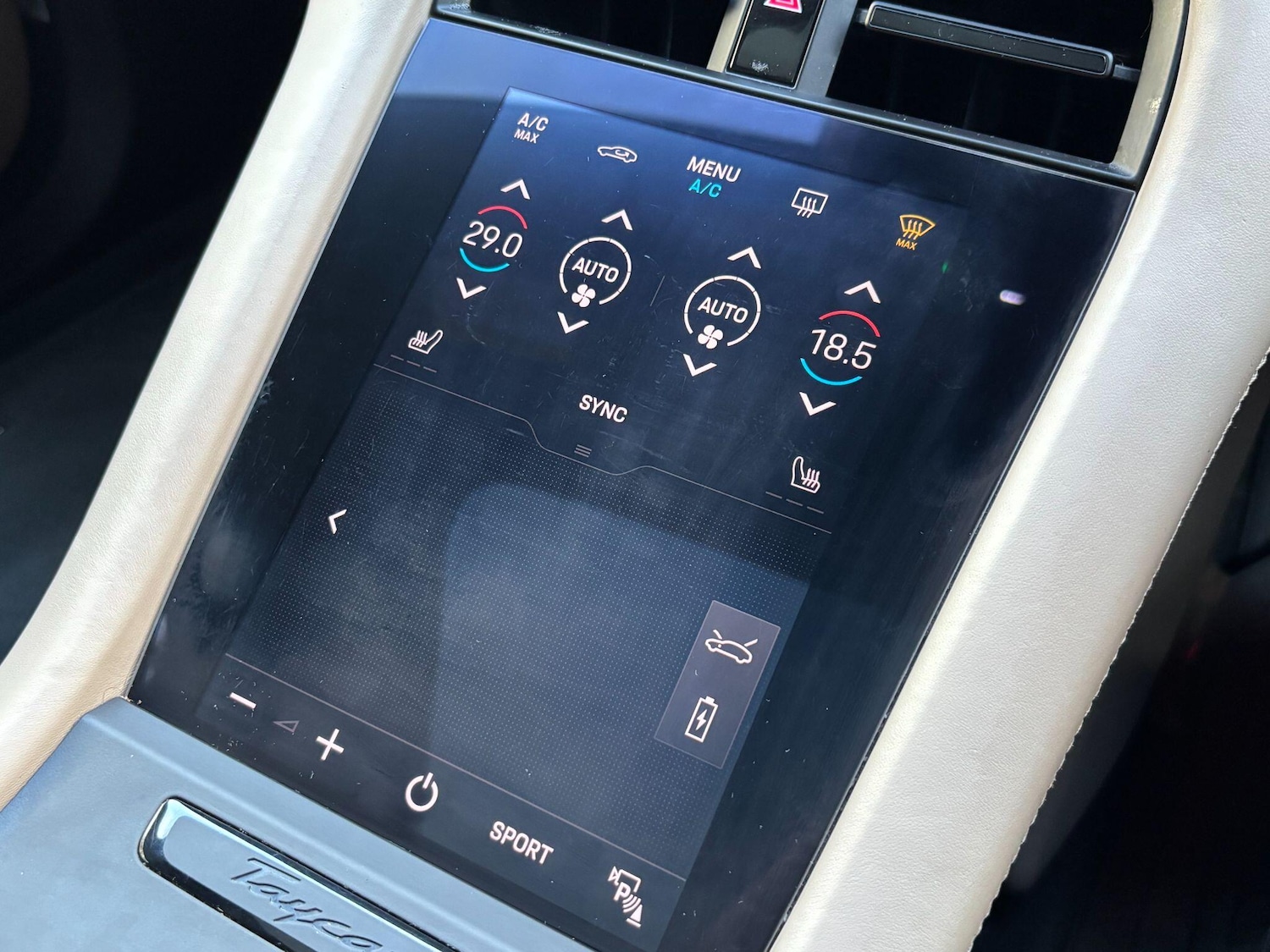 Used Porsche Taycan 2023 for sale - 76997627: Photo 14