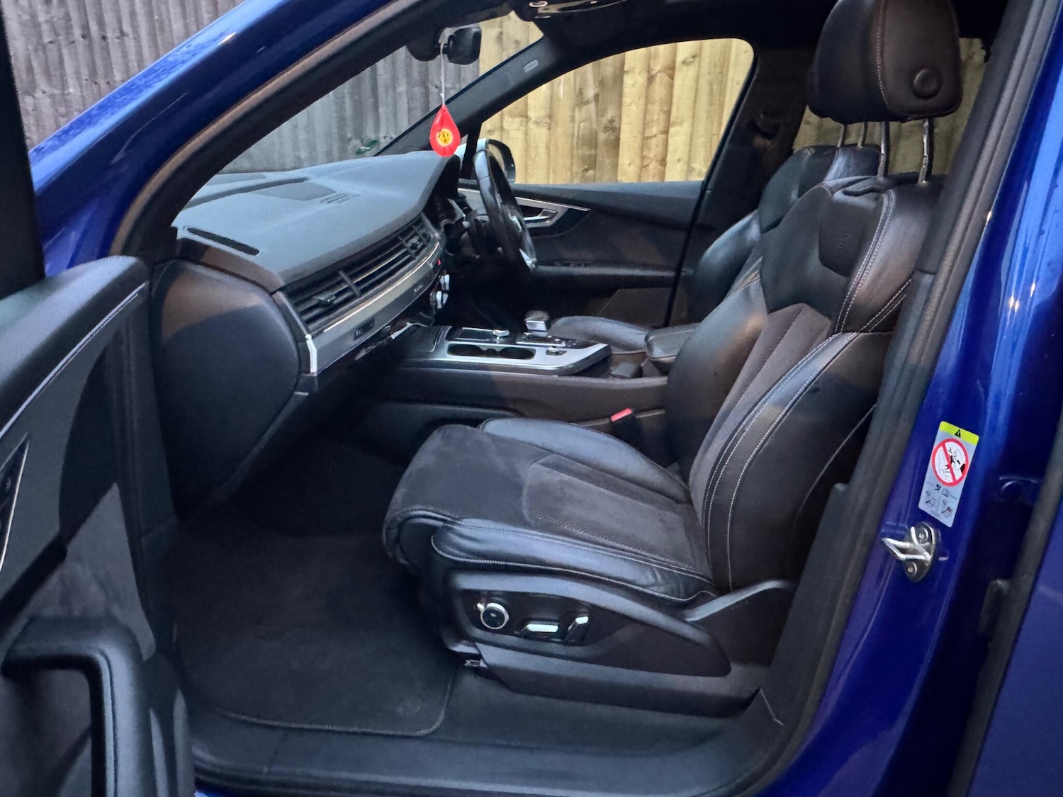 Used Audi SQ7 for sale - 78135896: Photo 25