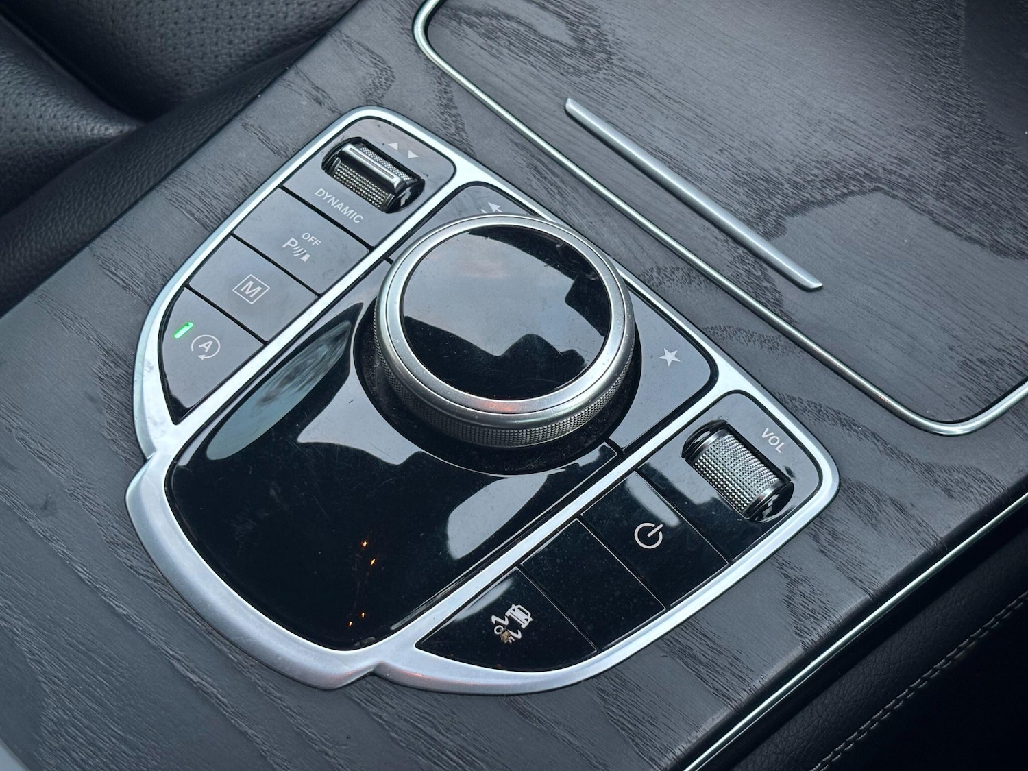 Used Mercedes-Benz GLC 2018 for sale - 76975430: Photo 17