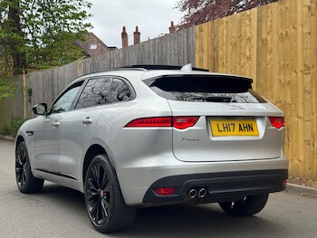 Used Jaguar F-Pace 2017 for sale - 78261033: Photo