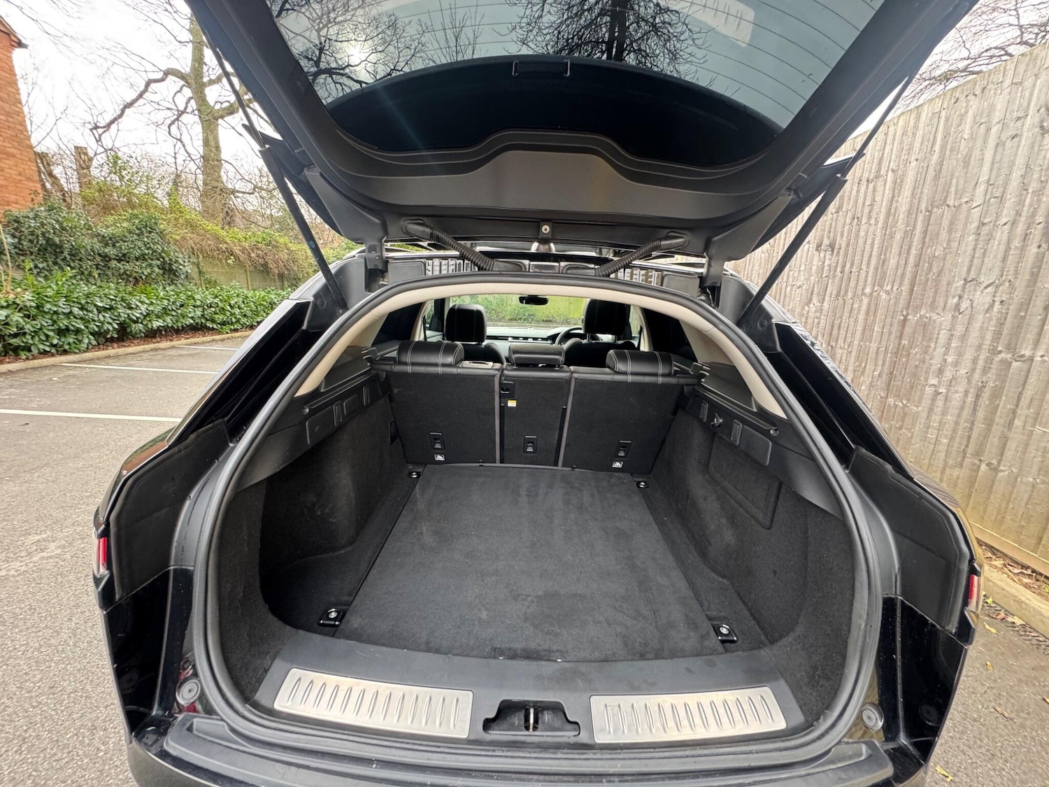 Used Land Rover Range Rover Velar 2017 for sale - 77597796: Photo 18