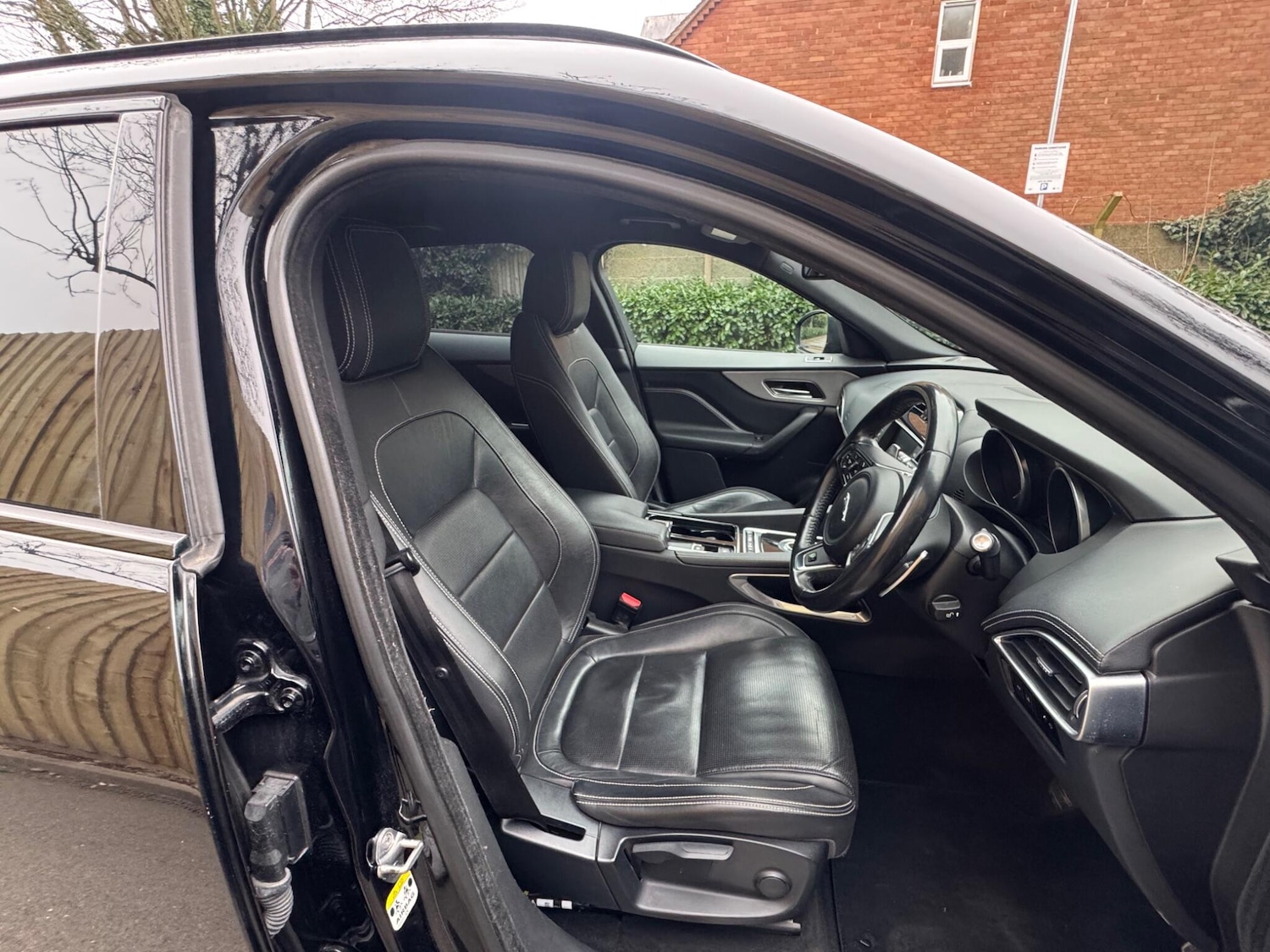 Used Jaguar F-Pace 2018 for sale - 77853340: Photo 11