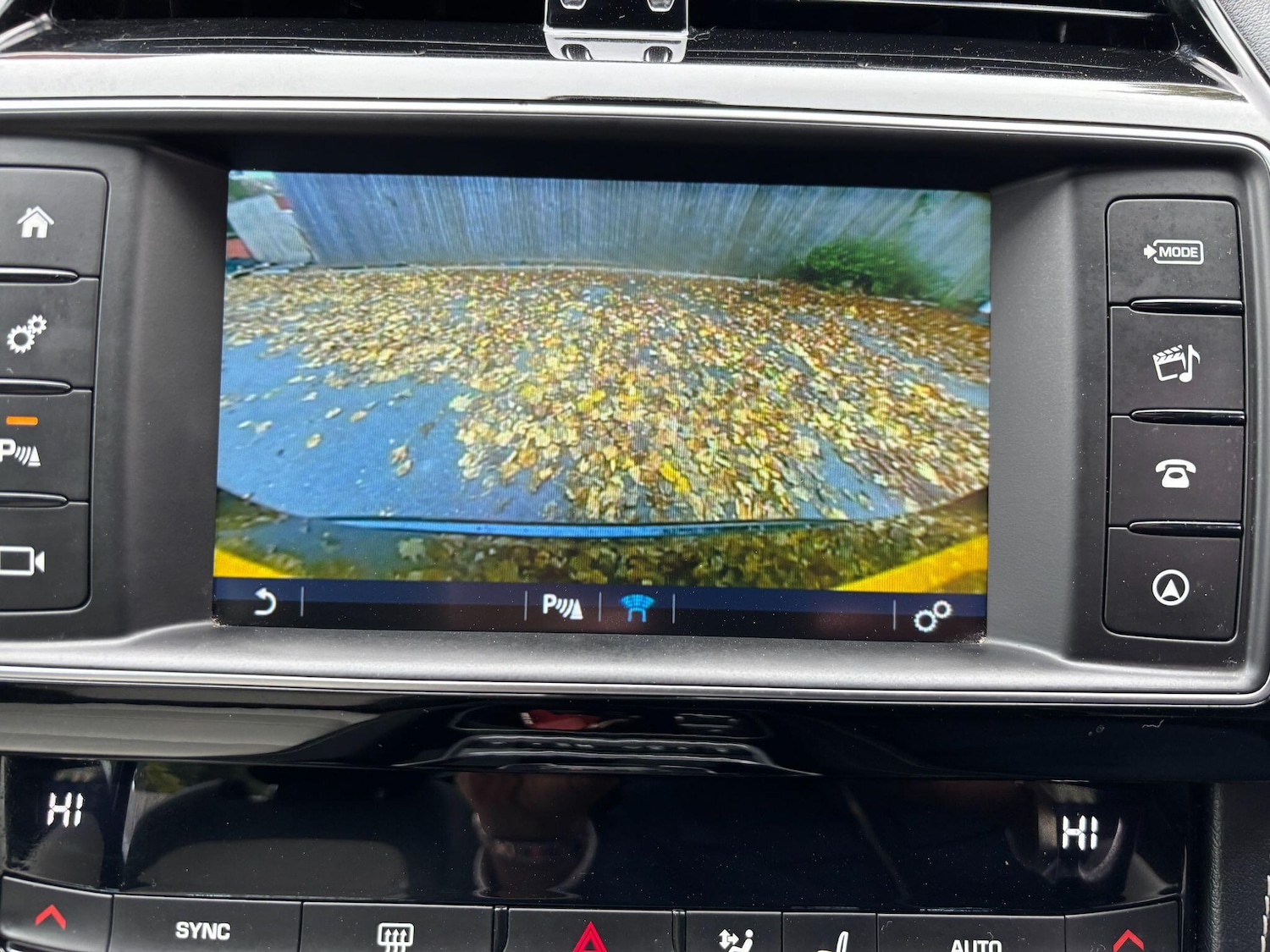 Used Jaguar F-Pace 2017 for sale - 76381083: Photo 14