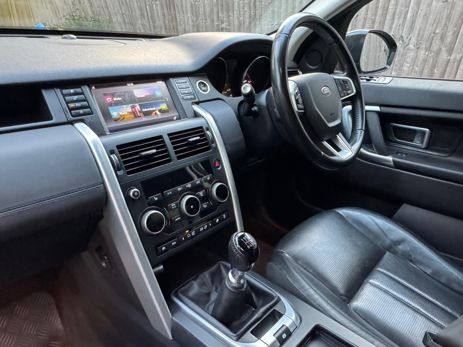 Used Land Rover Discovery Sport 2017 for sale - 77190684: Photo 12