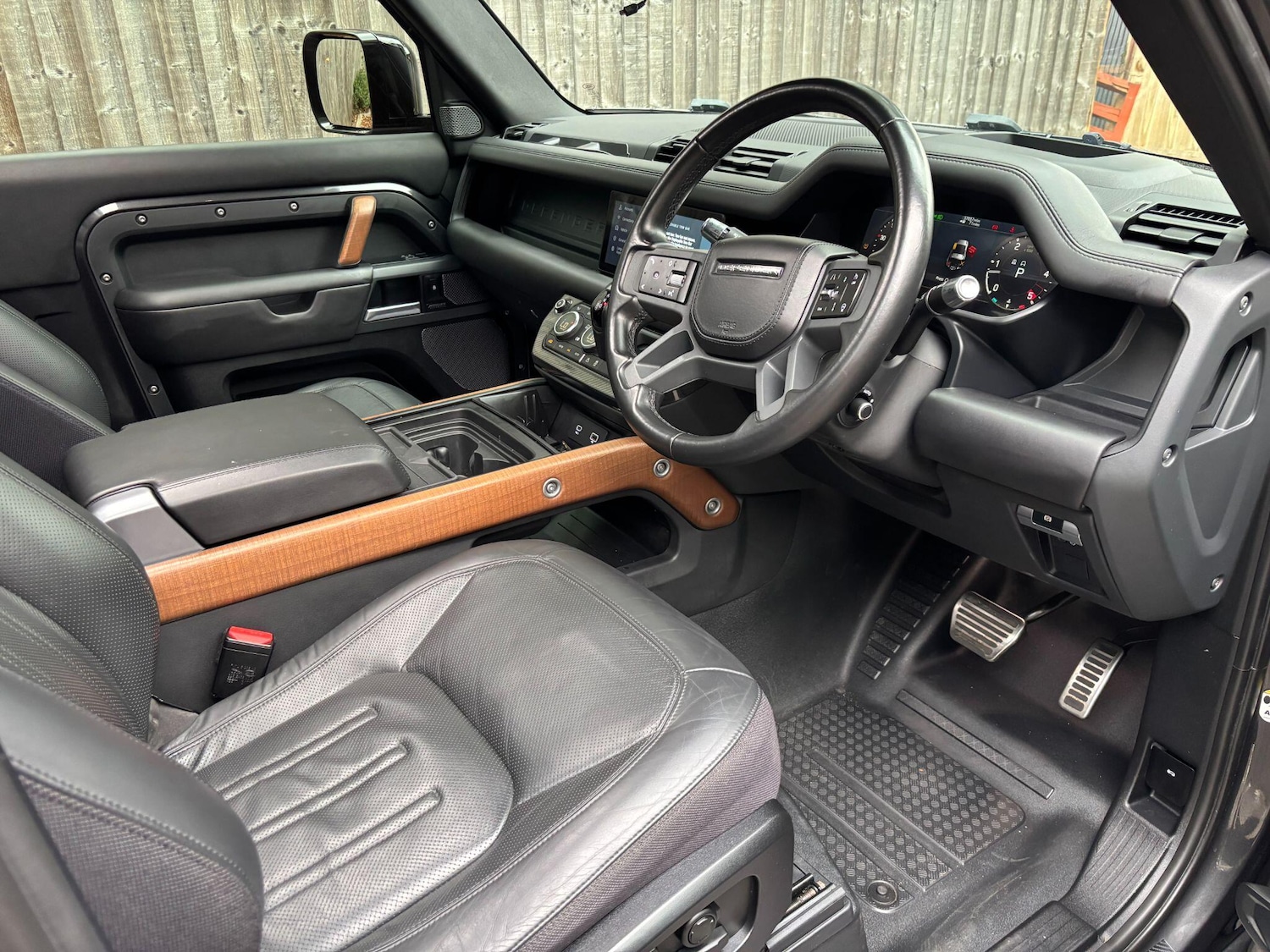 Used Land Rover Defender 90 2021 for sale - 76667475: Photo 12