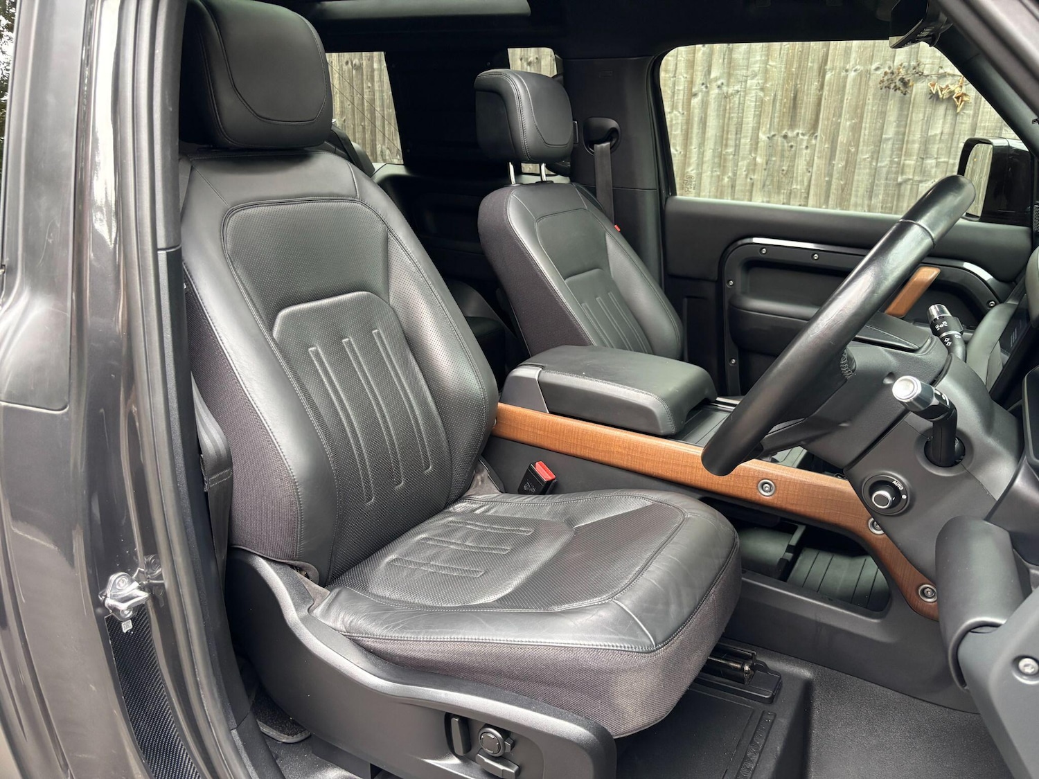 Used Land Rover Defender 90 2021 for sale - 76667475: Photo 13