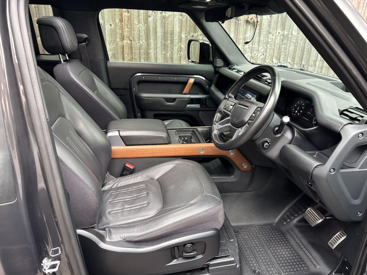 Used Land Rover Defender 90 2021 for sale - 76667475: Photo 14