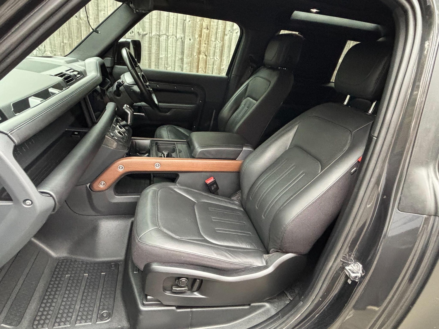 Used Land Rover Defender 90 2021 for sale - 76667475: Photo 29