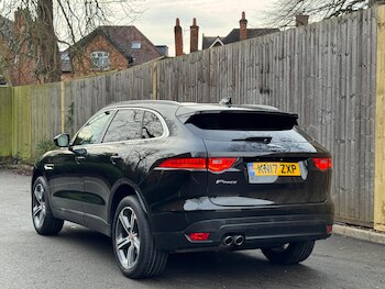 Used Jaguar F-Pace 2017 for sale - 77215307: Photo