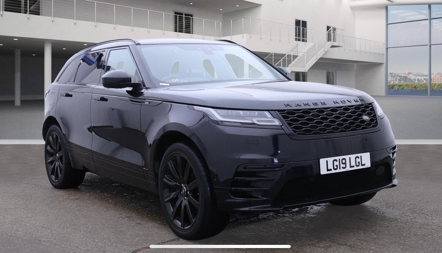 Used Land Rover Range Rover Velar 2019 for sale - 76538121: Photo 2