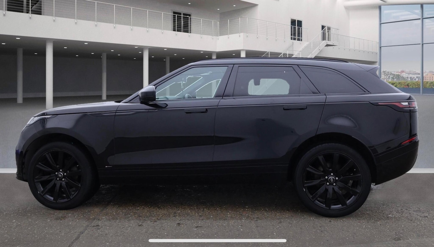 Used Land Rover Range Rover Velar 2019 for sale - 76538121: Photo 3