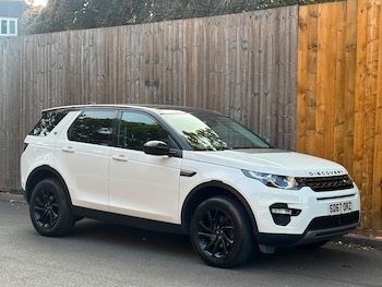 Used Land Rover Discovery Sport 2017 for sale - 79362621: Photo