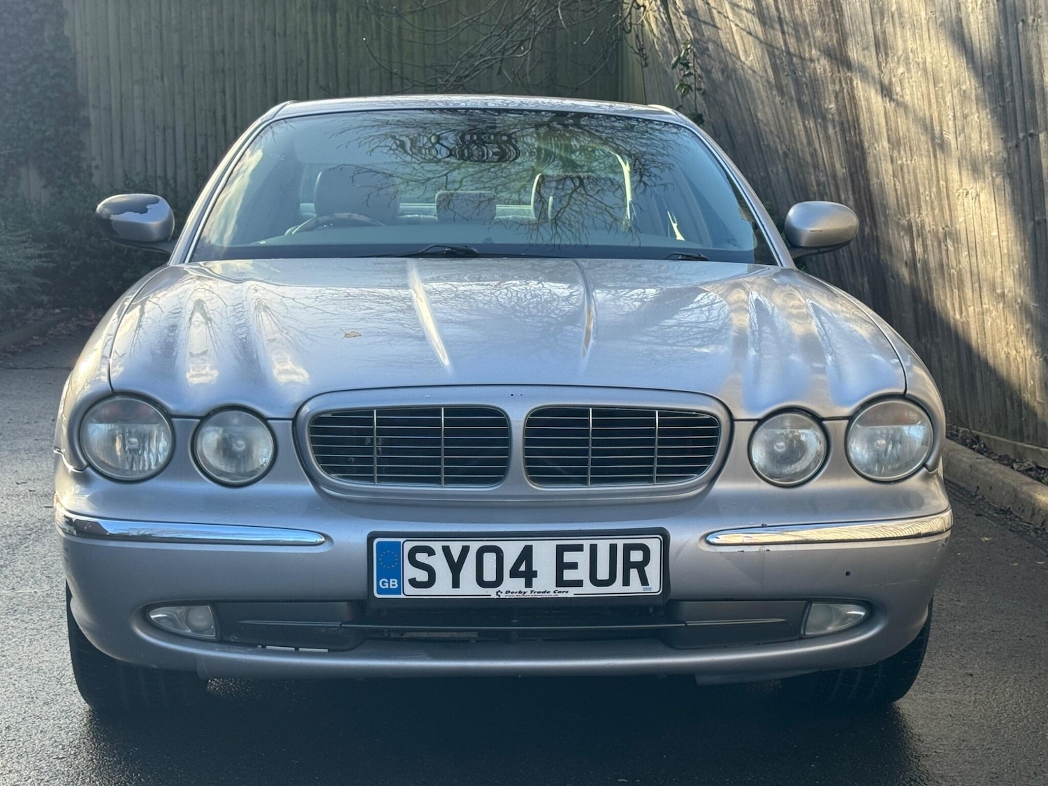 Used Jaguar XJ 2004 for sale - 76913058: Photo 2