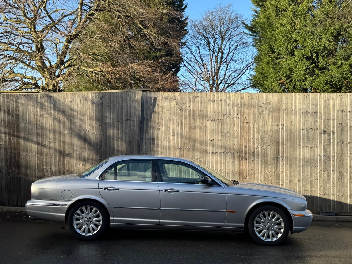 Used Jaguar XJ 2004 for sale - 76913058: Photo 5