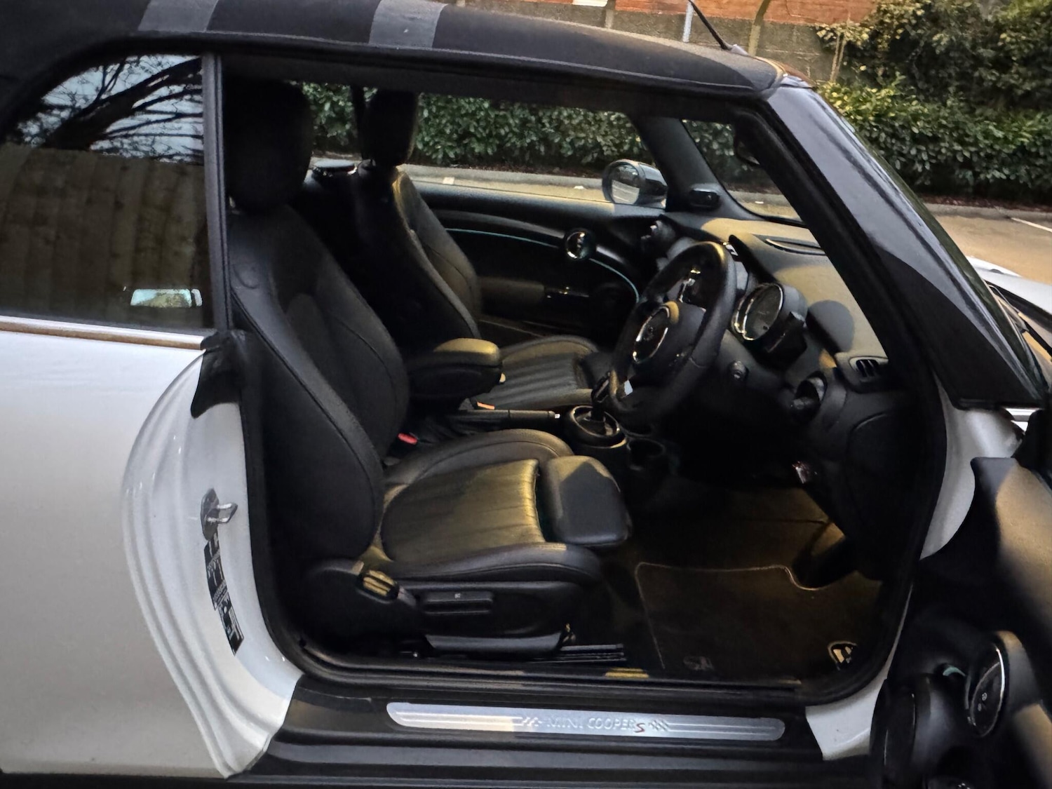 Used MINI Convertible 2023 for sale - 77768019: Photo 14