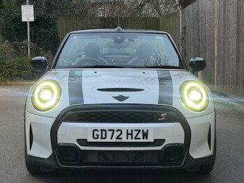 Used MINI Convertible 2023 for sale - 77768019: Photo