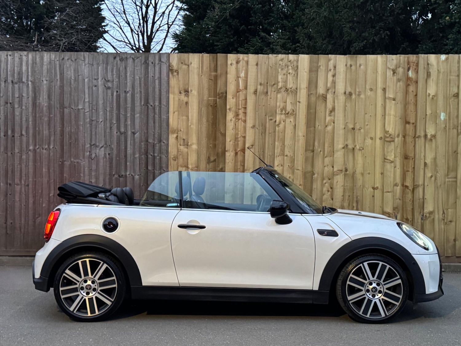 Used MINI Convertible 2023 for sale - 77768019: Photo 9