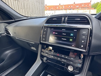Used Jaguar F-Pace 2017 for sale - 78822564: Photo