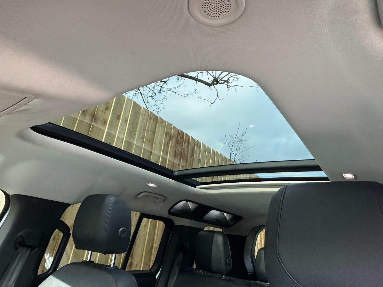 Used Land Rover Defender 110 for sale - 77670353: Photo 18