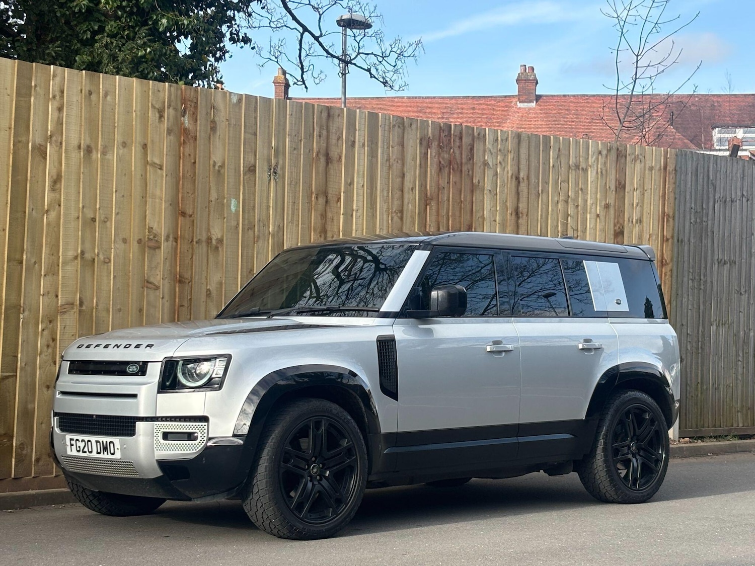 Used Land Rover Defender 110 for sale - 77670353: Photo 2