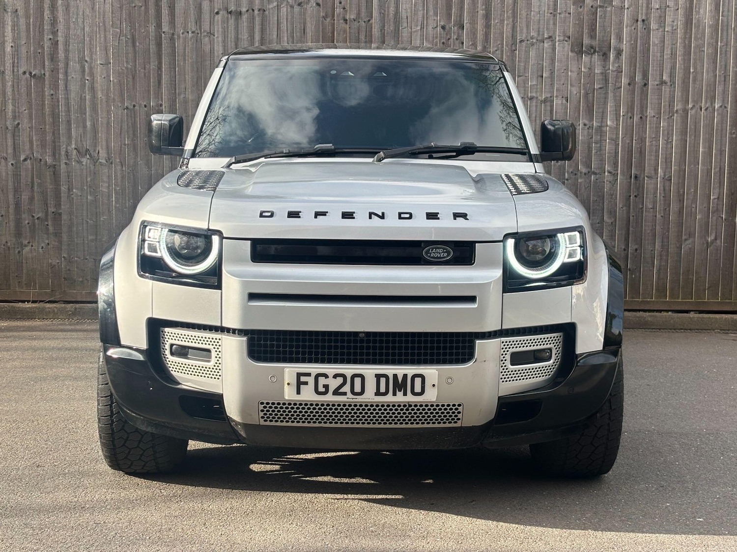 Used Land Rover Defender 110 for sale - 77670353: Photo 3