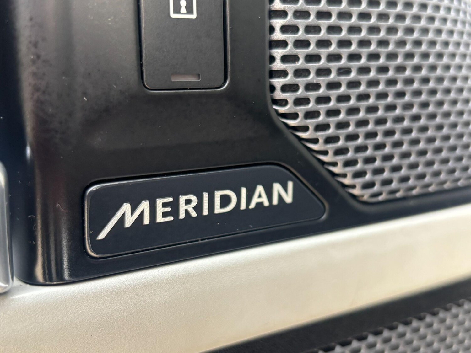 Used Land Rover Defender 110 for sale - 77670353: Photo 31