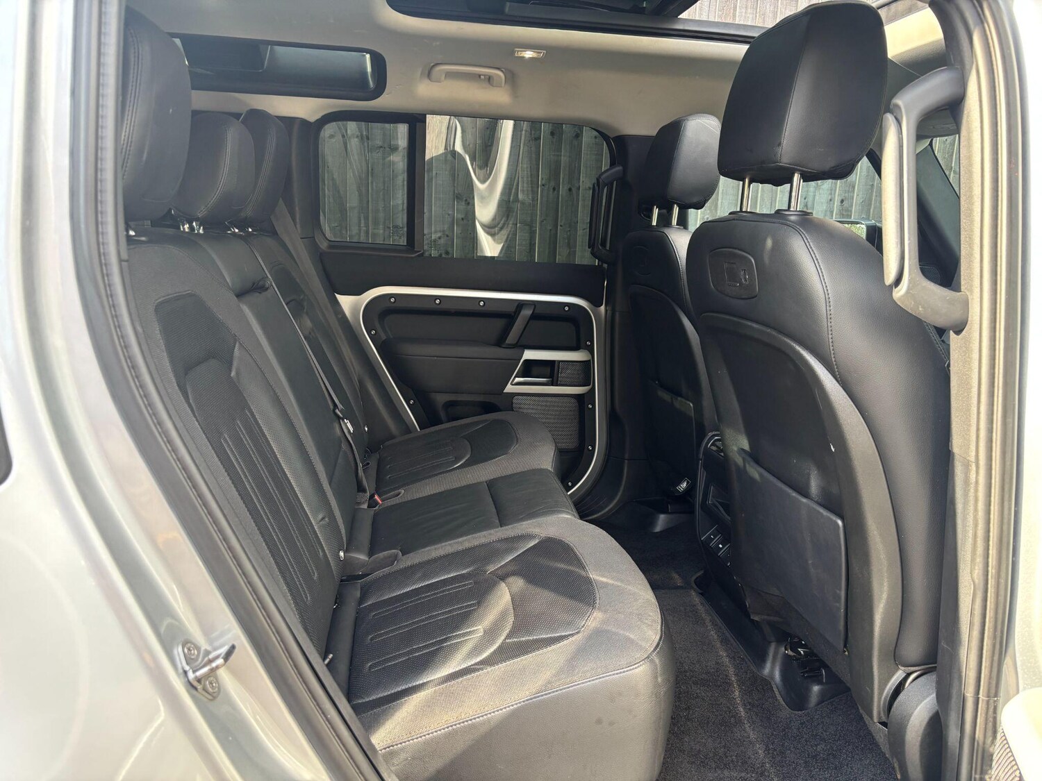 Used Land Rover Defender 110 for sale - 77670353: Photo 33