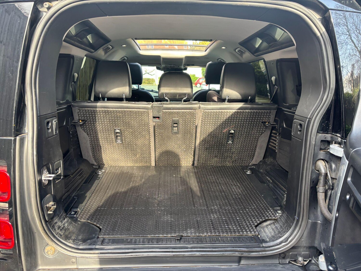 Used Land Rover Defender 110 for sale - 77670353: Photo 34