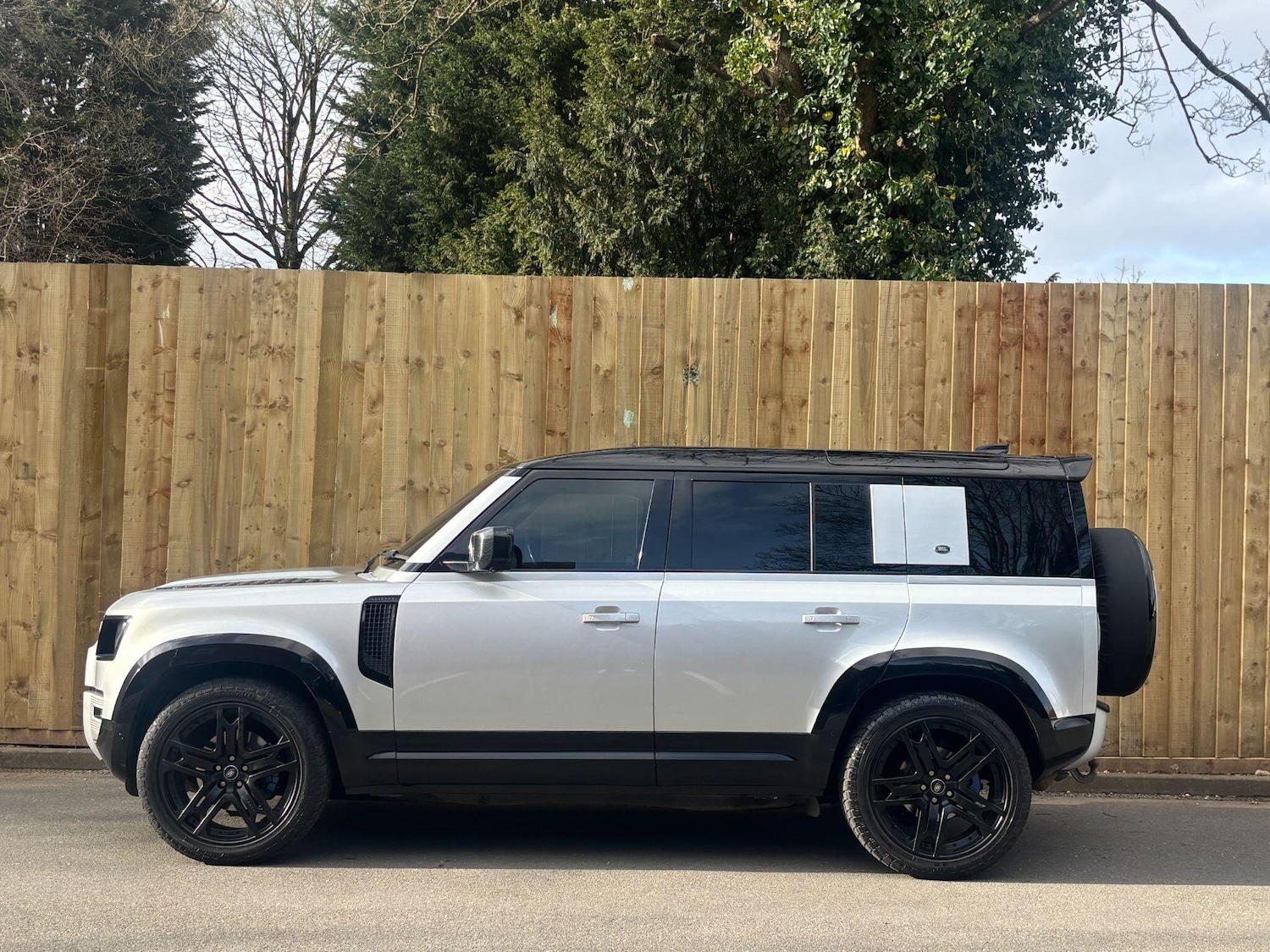 Used Land Rover Defender 110 for sale - 77670353: Photo 6