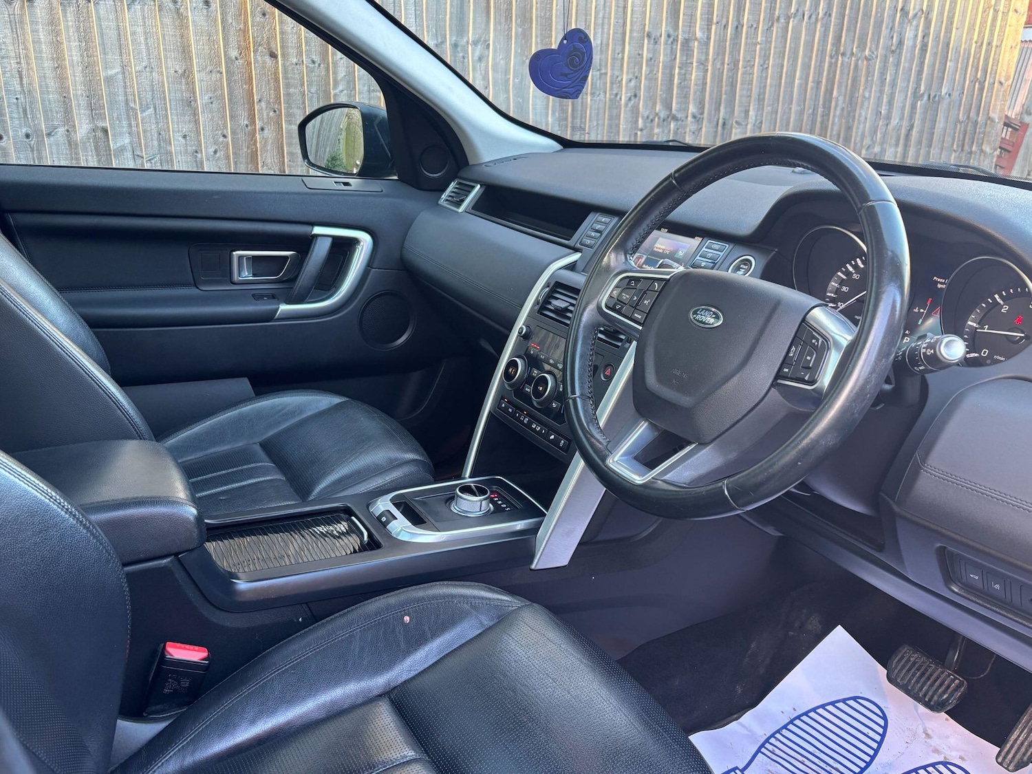 Used Land Rover Discovery Sport 2016 for sale - 76926739: Photo 11