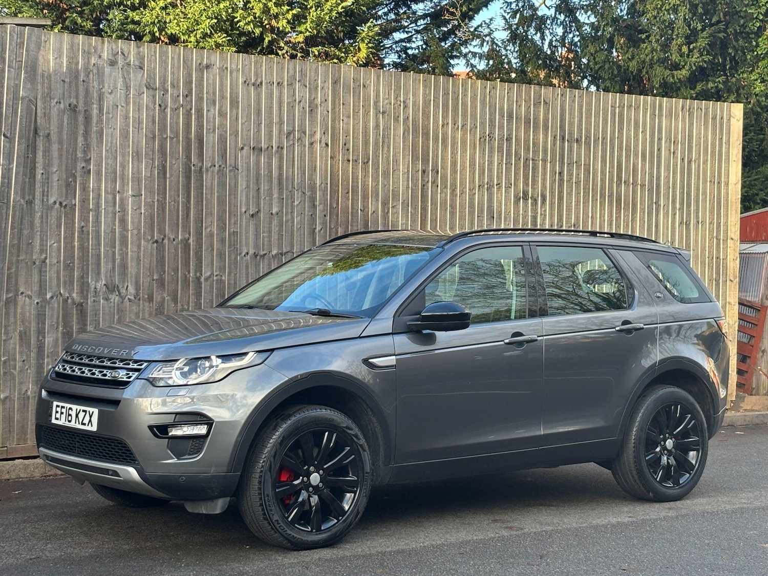 Used Land Rover Discovery Sport 2016 for sale - 76926739: Photo 2