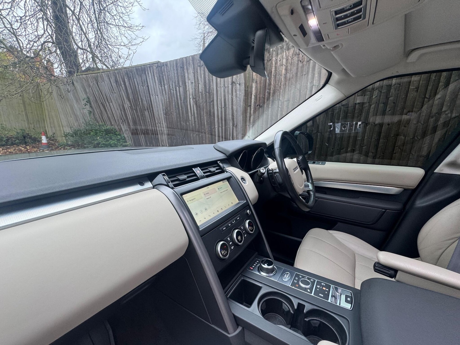 Used Land Rover Discovery 2019 for sale - 76608023: Photo 16