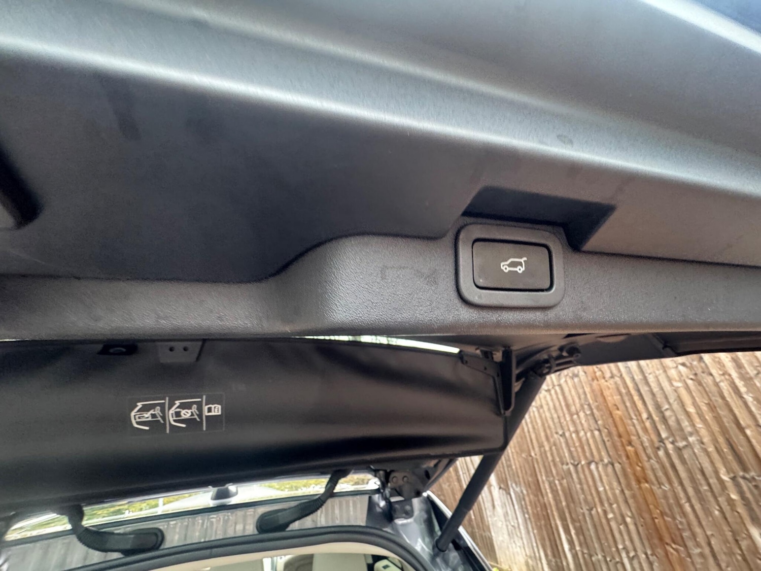 Used Land Rover Discovery 2019 for sale - 76608023: Photo 24