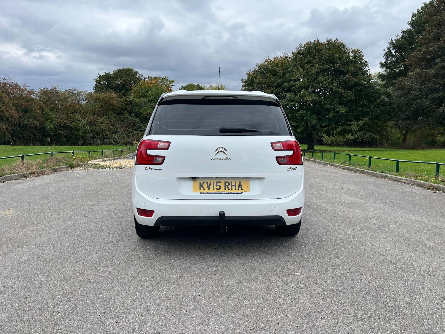 Used Citroen C4 Grand Picasso 2015 for sale - 76086545: Photo 4