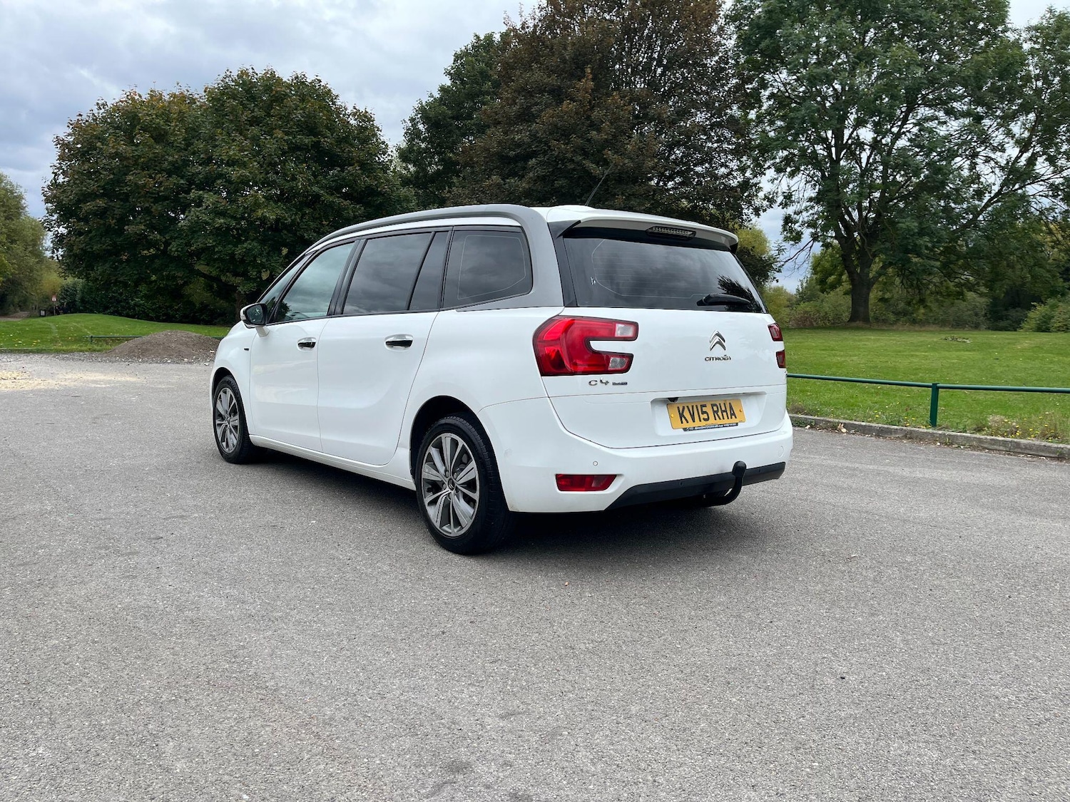 Used Citroen C4 Grand Picasso 2015 for sale - 76086545: Photo 5