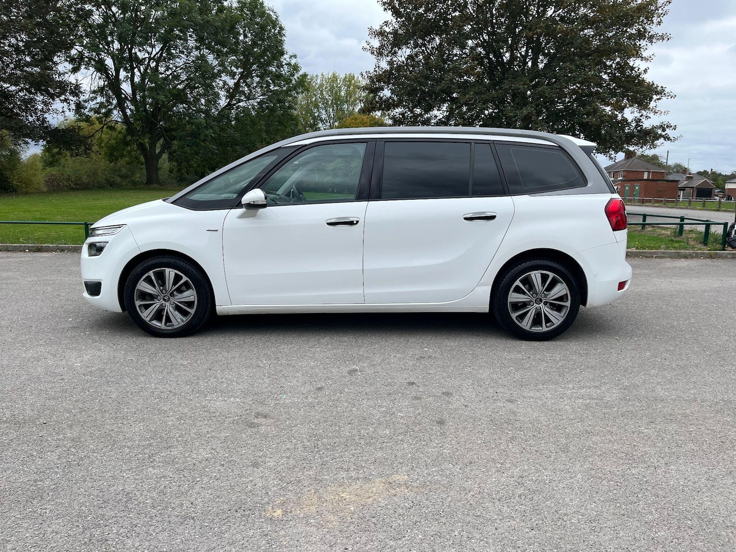 Used Citroen C4 Grand Picasso 2015 for sale - 76086545: Photo 6
