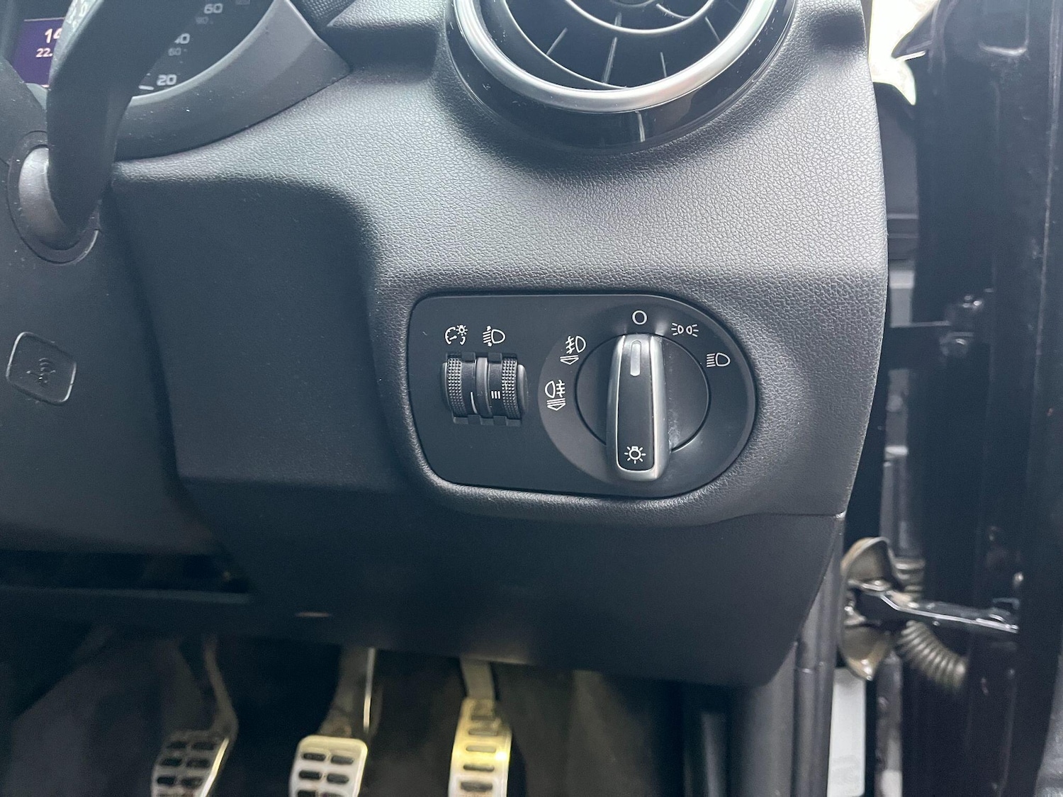 Used Audi A1 2011 for sale - 77307769: Photo 14