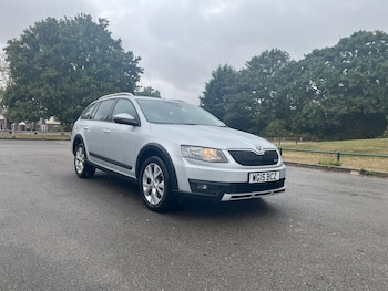 Used Skoda Octavia 2015 for sale - 79583342: Photo