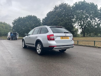 Used Skoda Octavia 2015 for sale - 79583342: Photo