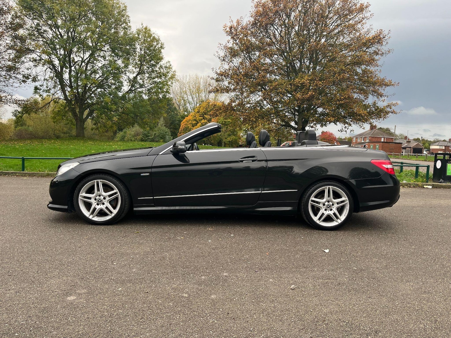 Used Mercedes-Benz E Class 2011 for sale - 76338682: Photo 14