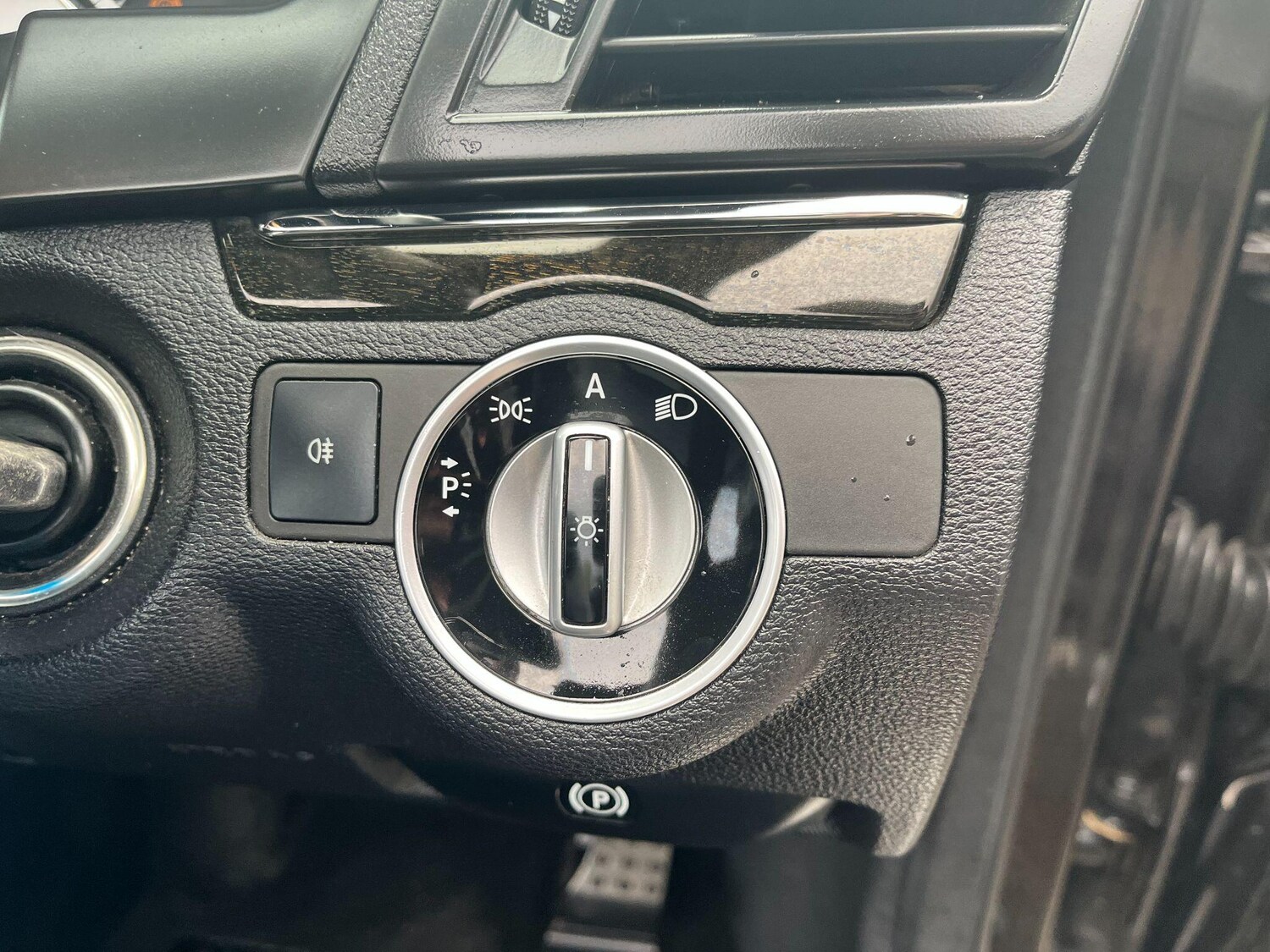 Used Mercedes-Benz E Class 2011 for sale - 76338682: Photo 25