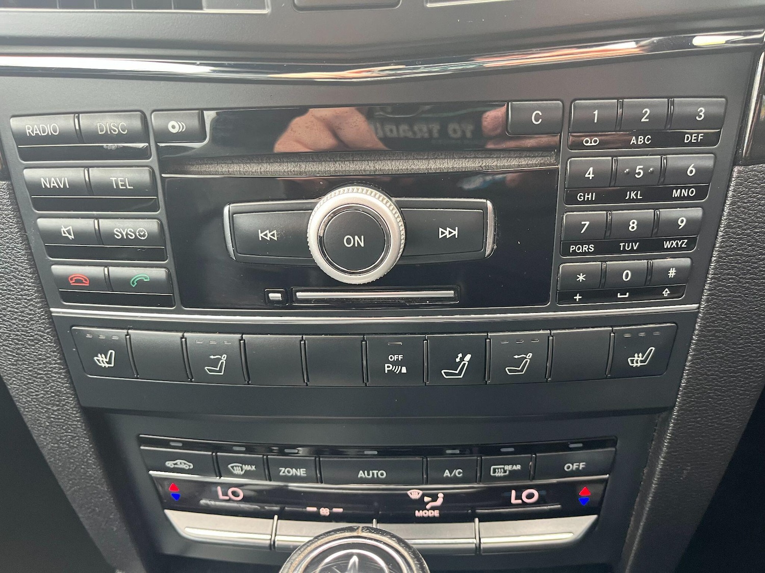 Used Mercedes-Benz E Class 2011 for sale - 76338682: Photo 29